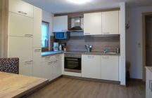 Wohnraum mit grossem Balkon